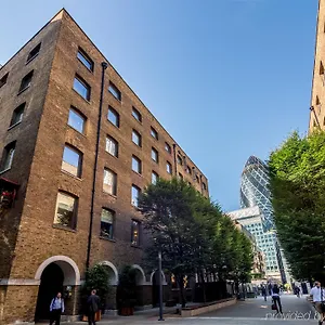 Devonshire Club & Hotel London