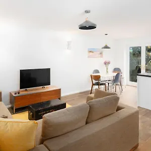 Holiday home Portland Street With Free Parking